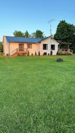 Westlake waterfront, hot tub, dock,4 mins to beach